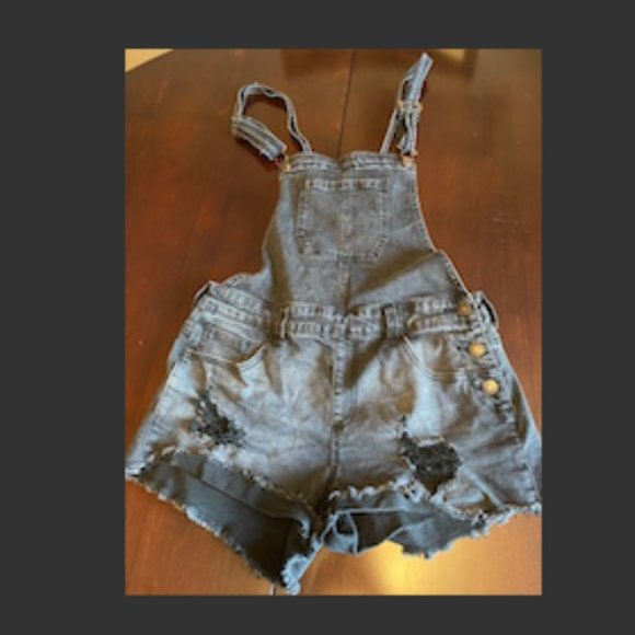 Forever 21 (F21) Black Jean Short Overalls sz 26, Excellent Condition - Picture 1 of 3